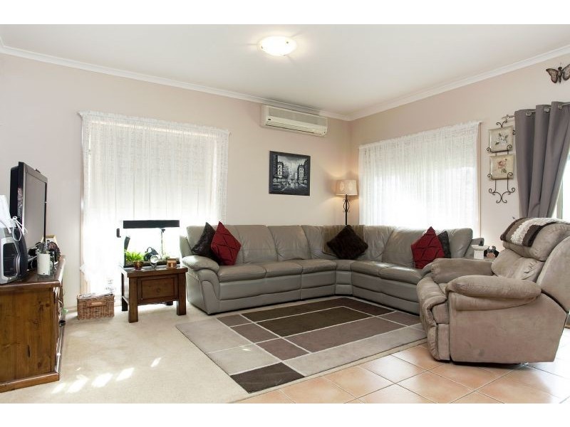 6 Heathwood Close, Craigieburn VIC 3064