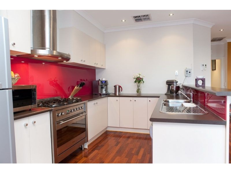4 Kooyong Way, Craigieburn VIC 3064