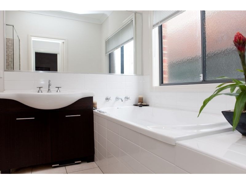4 Kooyong Way, Craigieburn VIC 3064