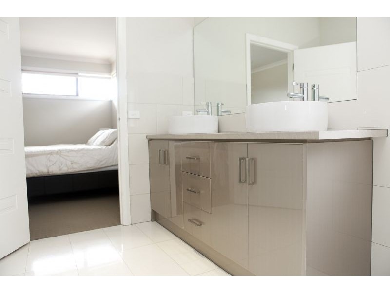 48 Middlesborough Drive, Craigieburn VIC 3064