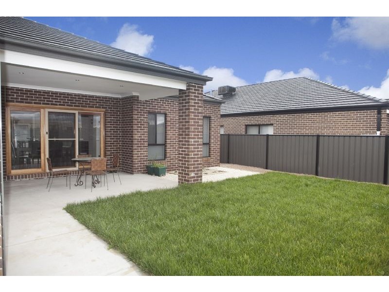 48 Middlesborough Drive, Craigieburn VIC 3064