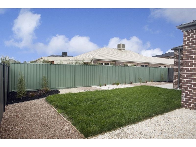 48 Middlesborough Drive, Craigieburn VIC 3064