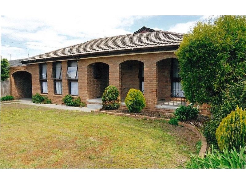 7 Beacon Hills Crescent, Craigieburn VIC 3064