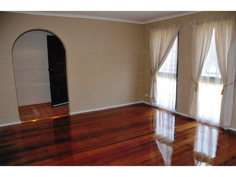 7 Beacon Hills Crescent, Craigieburn VIC 3064