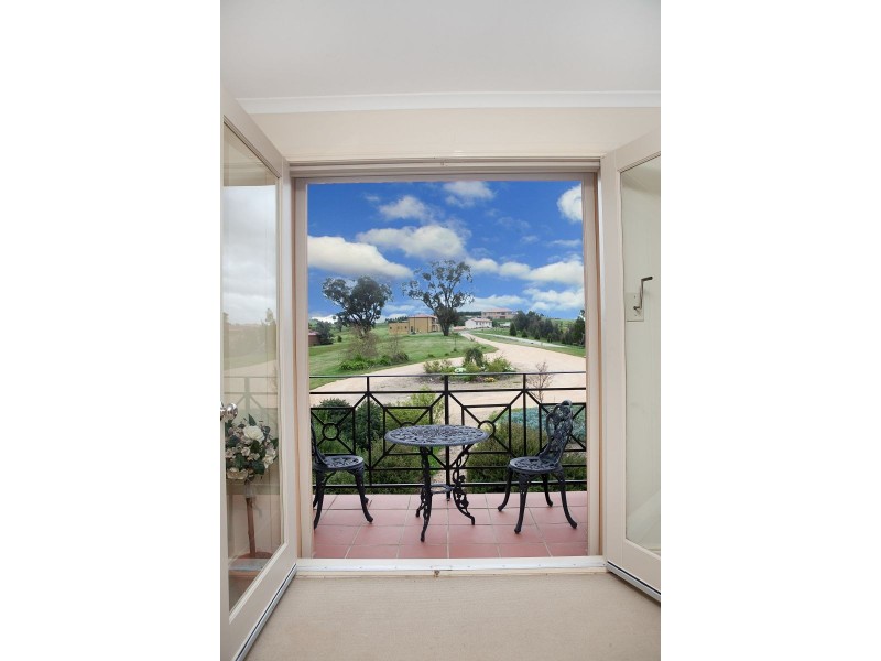 4 Ironbark Court, Hidden Valley VIC 3756