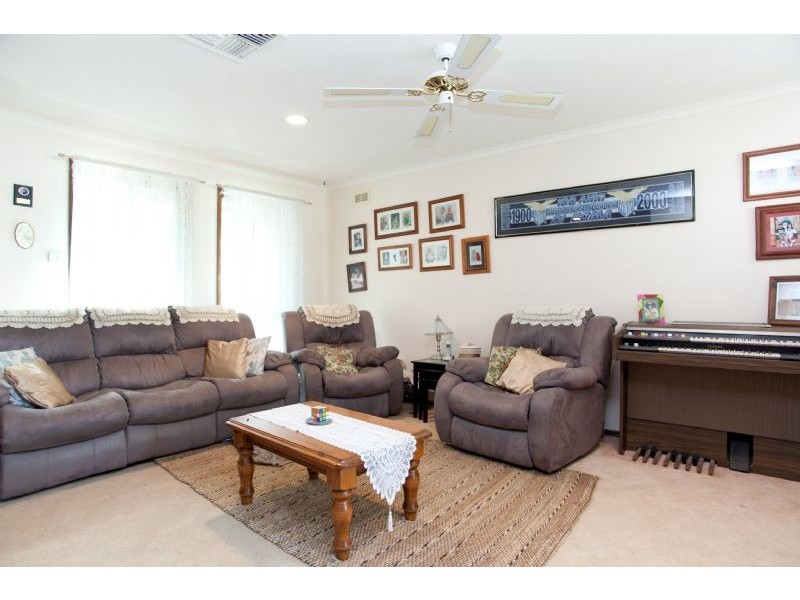 47 Clovelly Drive, Craigieburn VIC 3064