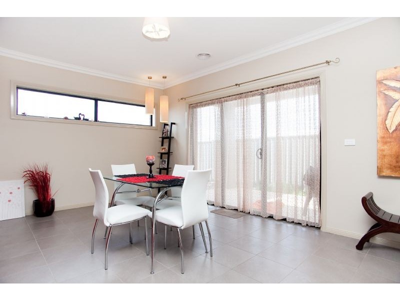 34 Wyperfeld Avenue, Craigieburn VIC 3064