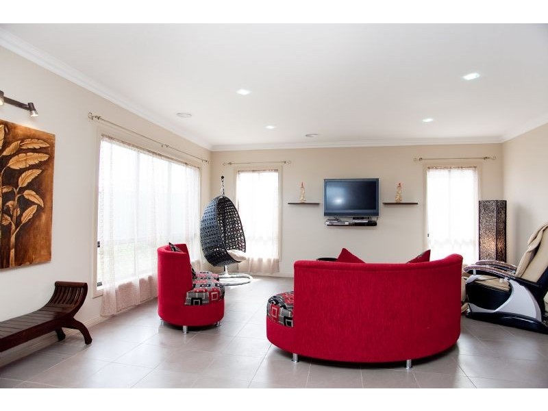 34 Wyperfeld Avenue, Craigieburn VIC 3064