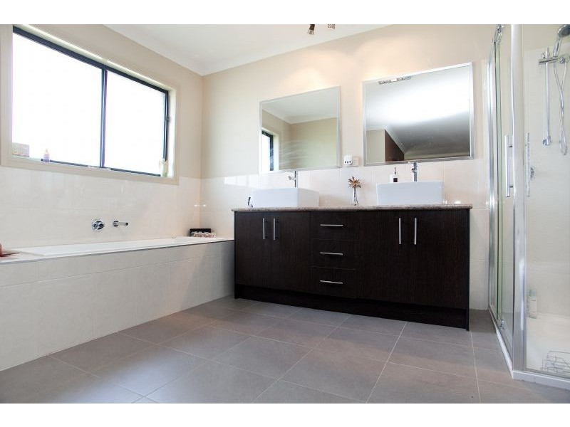 34 Wyperfeld Avenue, Craigieburn VIC 3064