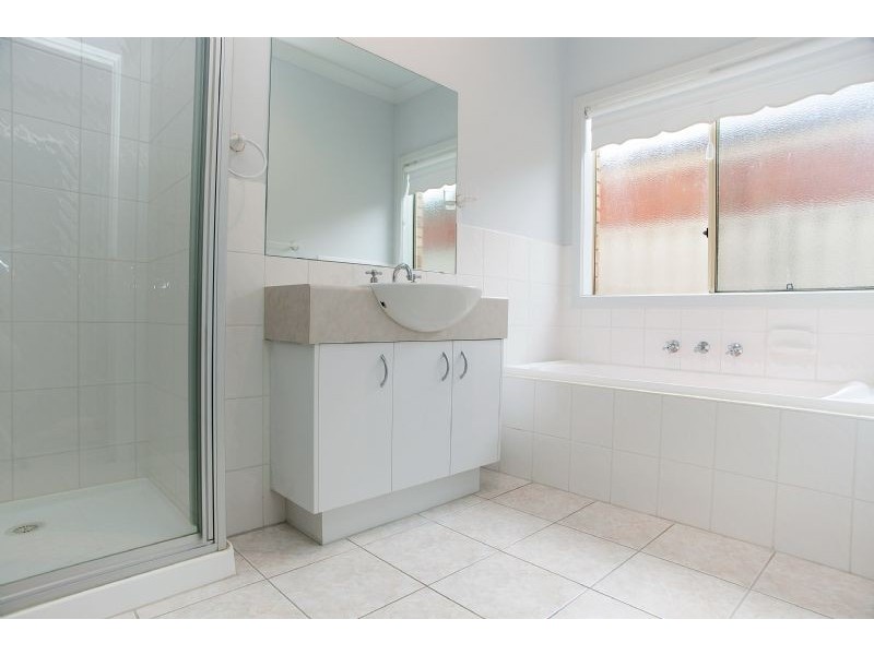 3 Kapalua Place, Craigieburn VIC 3064