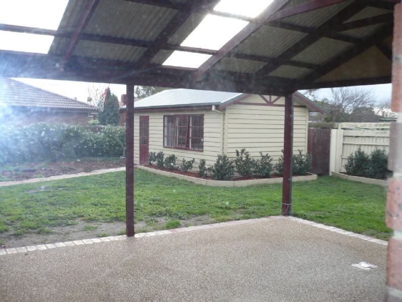 18 Milburn Place, Craigieburn VIC 3064