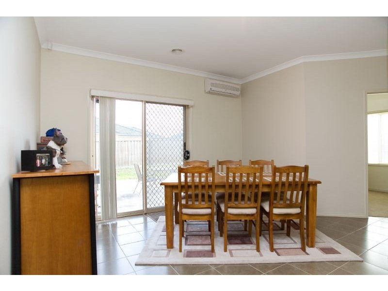 73 Bellfield Drive, Craigieburn VIC 3064