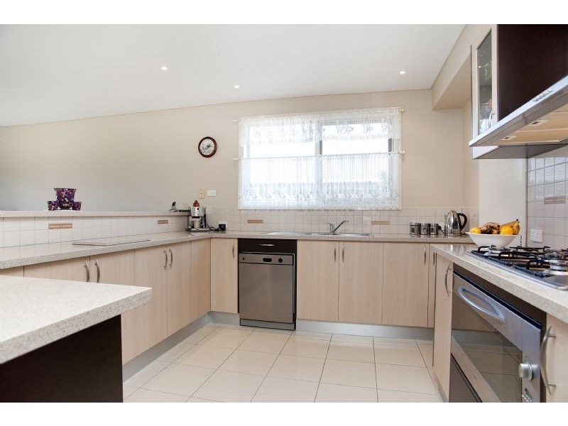 8 Creighton Way, Craigieburn VIC 3064