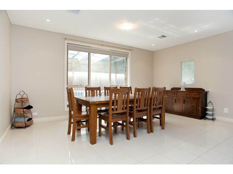 8 Creighton Way, Craigieburn VIC 3064