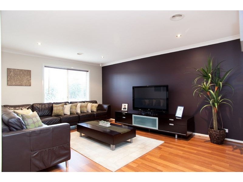 47 Athol Avenue, Roxburgh Park VIC 3064