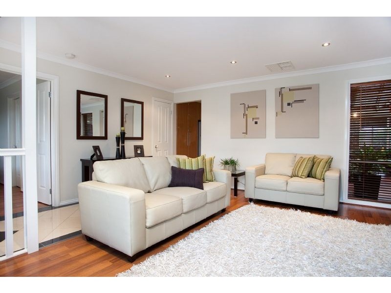 47 Athol Avenue, Roxburgh Park VIC 3064