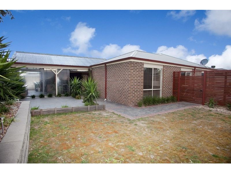 47 Athol Avenue, Roxburgh Park VIC 3064