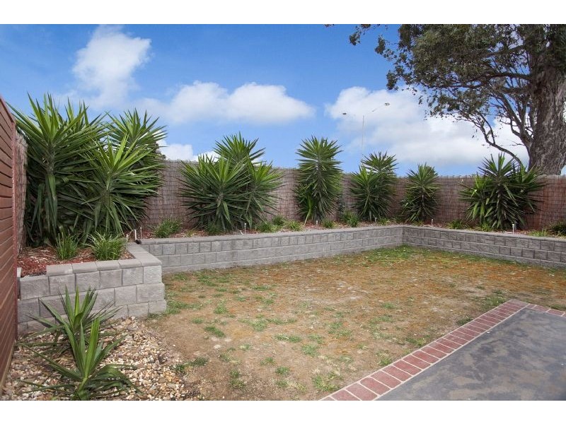 47 Athol Avenue, Roxburgh Park VIC 3064