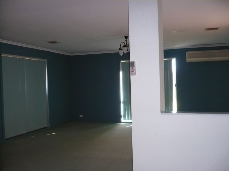 1 Smeaton Crt, Craigieburn VIC 3064
