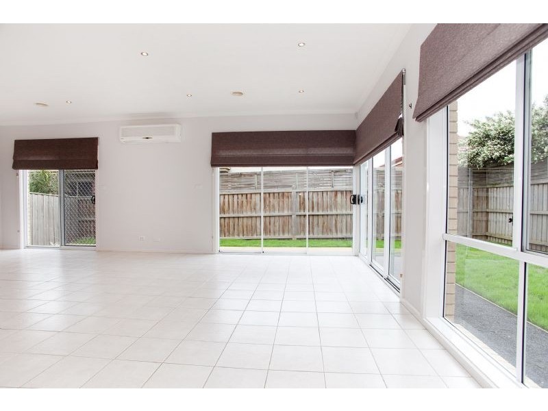 7 Oakville Place, Craigieburn VIC 3064