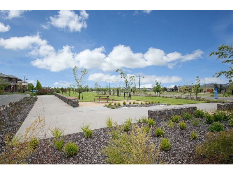 7 Oakville Place, Craigieburn VIC 3064