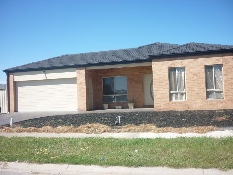 56 Mulberry Pass, Craigieburn VIC 3064