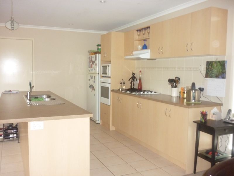 52 Bowral Loop, Craigieburn VIC 3064