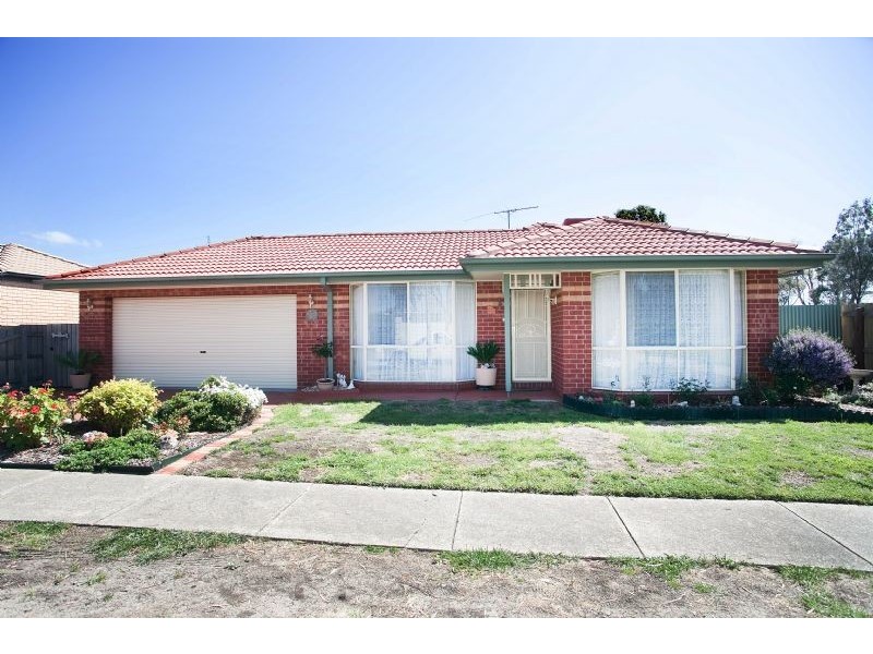 15 Armstrong Court, Roxburgh Park VIC 3064
