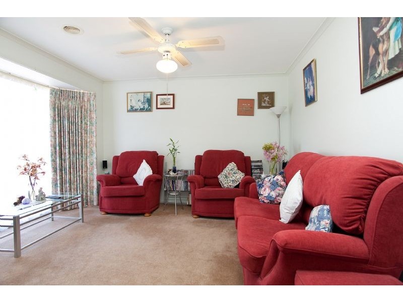 15 Armstrong Court, Roxburgh Park VIC 3064