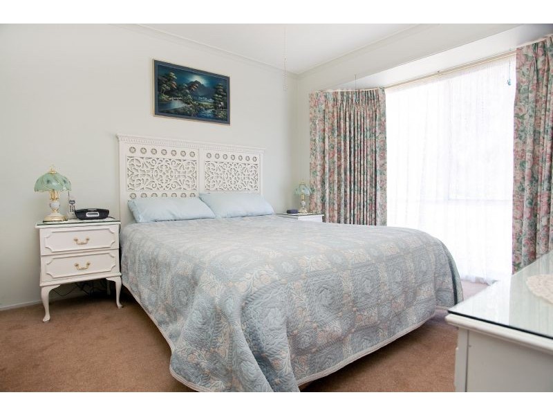 15 Armstrong Court, Roxburgh Park VIC 3064