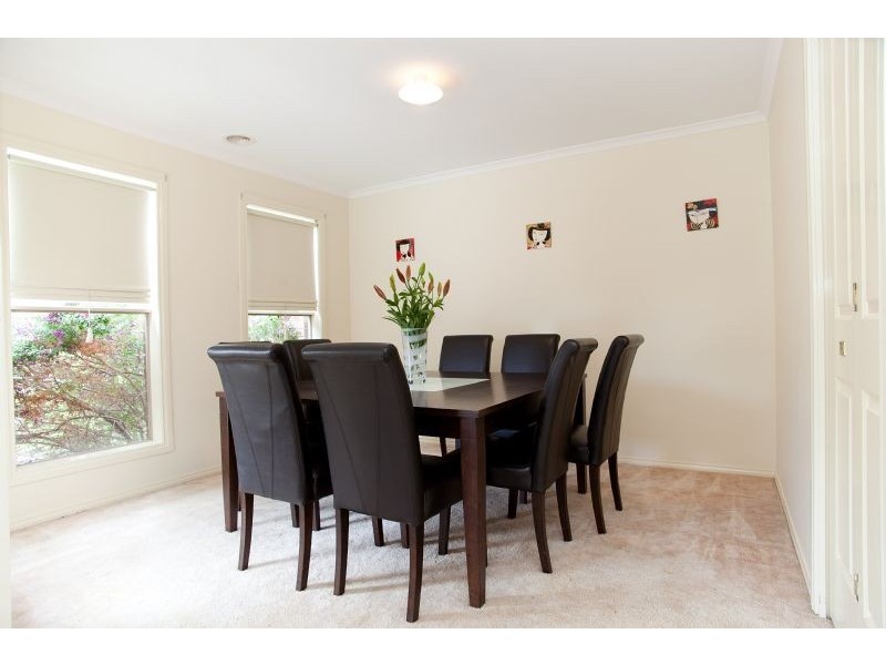 33 Paroo Avenue, Roxburgh Park VIC 3064