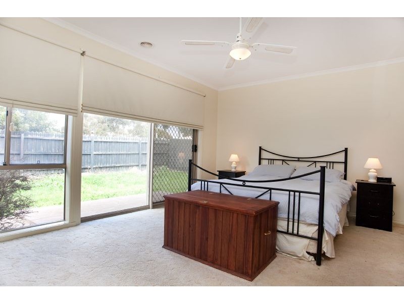 33 Paroo Avenue, Roxburgh Park VIC 3064