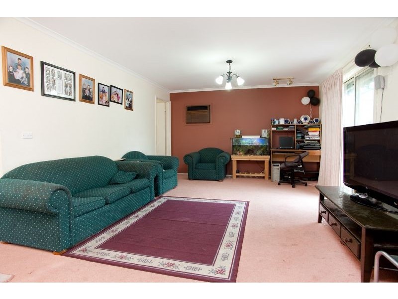 64 Mitford Crescent, Craigieburn VIC 3064