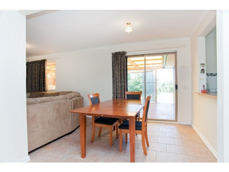 75 Banbury Crescent, Craigieburn VIC 3064