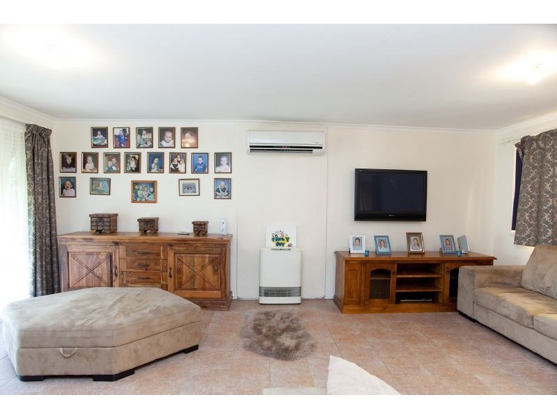 75 Banbury Crescent, Craigieburn VIC 3064