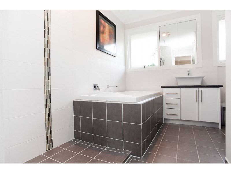 7 Field Street, Craigieburn VIC 3064