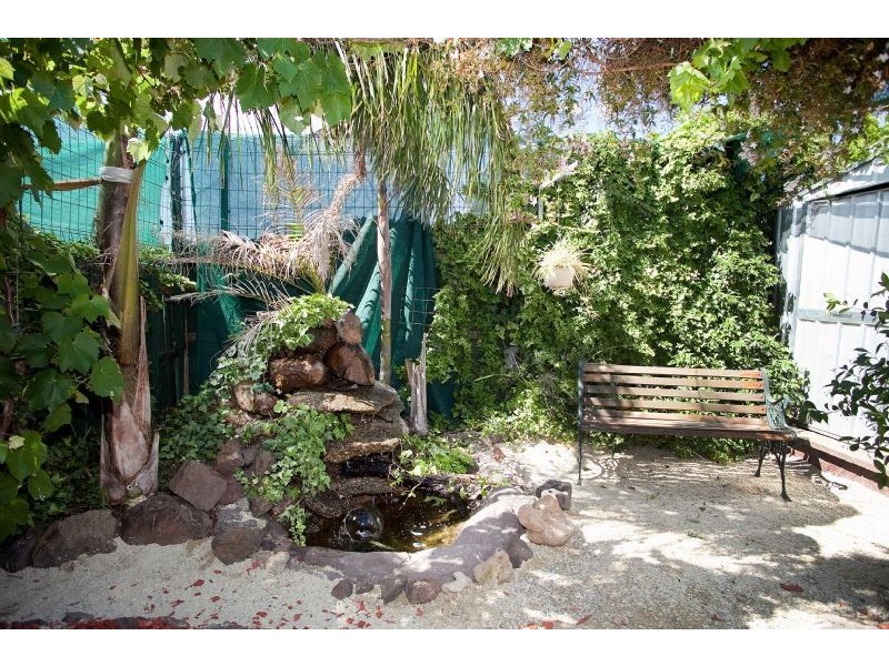 6 Dodd Place, Roxburgh Park VIC 3064