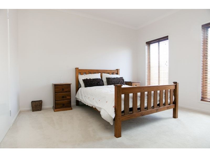 22 Blairgowrie Drive, Craigieburn VIC 3064