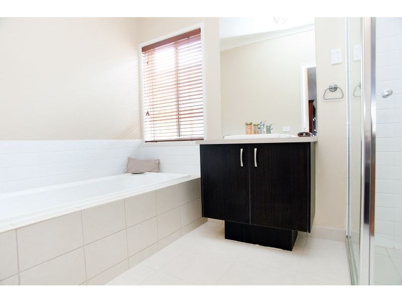22 Blairgowrie Drive, Craigieburn VIC 3064