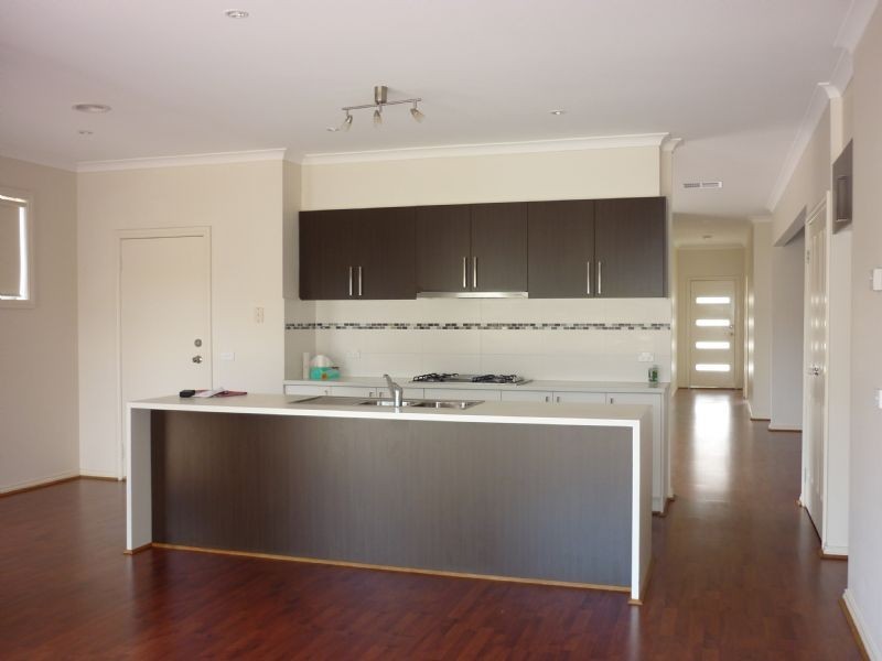 46 Centennial Park Drive, Craigieburn VIC 3064