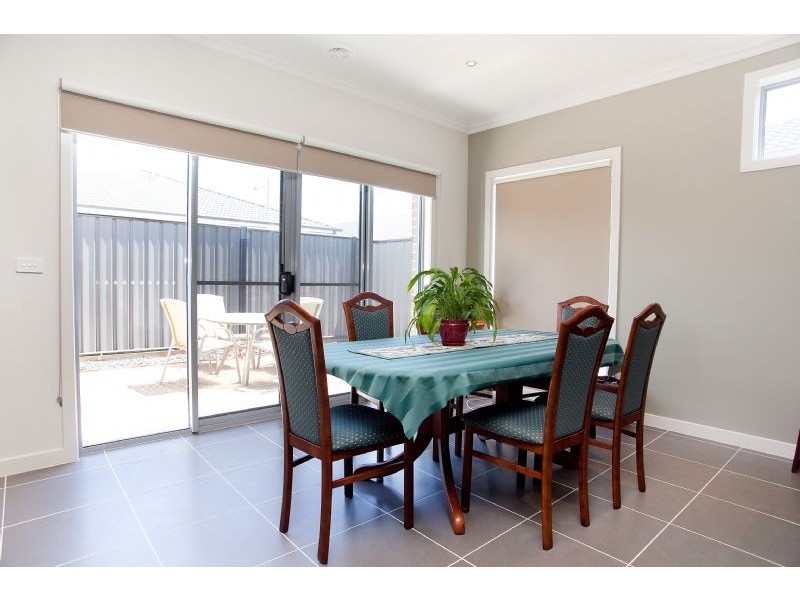 15 Kelway Street, Craigieburn VIC 3064