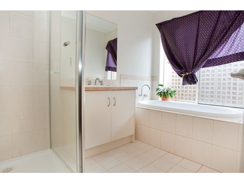 9 William Hovell Pass, Craigieburn VIC 3064