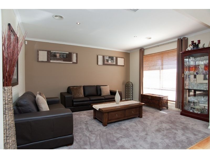 2 Parramatta Walk, Craigieburn VIC 3064