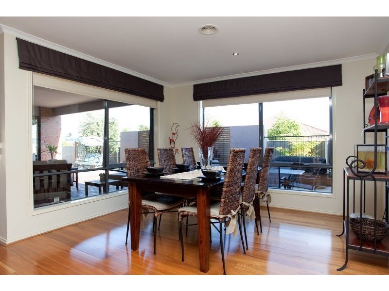 2 Parramatta Walk, Craigieburn VIC 3064