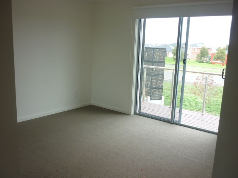 11/8 Moresby Court, Craigieburn VIC 3064