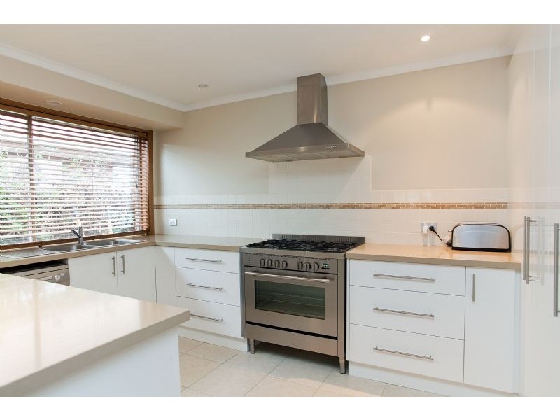 4 Ottery Court, Craigieburn VIC 3064