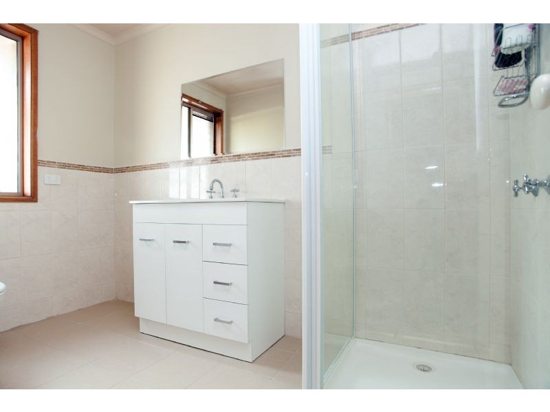 4 Ottery Court, Craigieburn VIC 3064