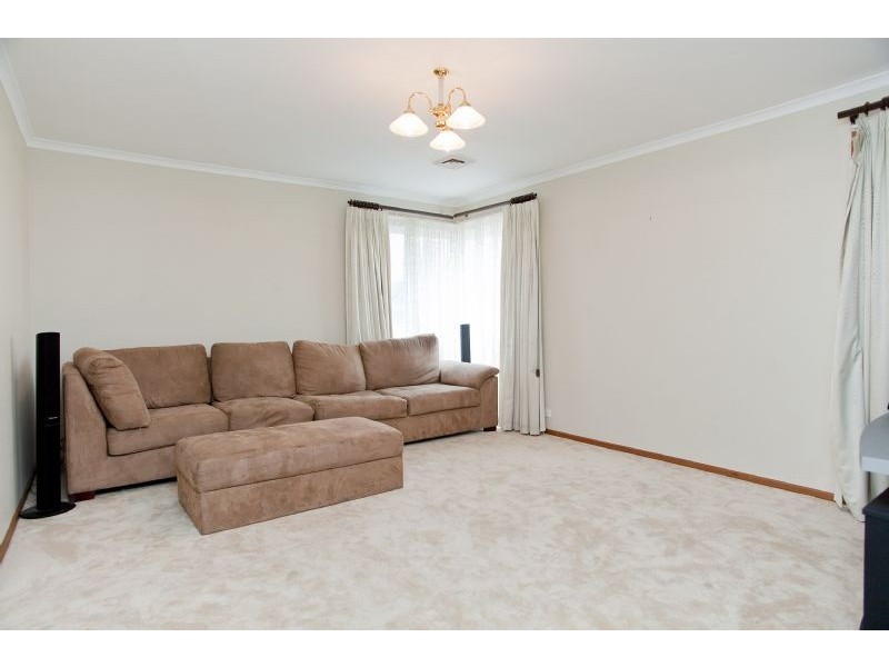 4 Ottery Court, Craigieburn VIC 3064