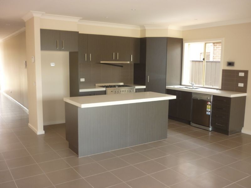 44 Highbury Circuit, Craigieburn VIC 3064