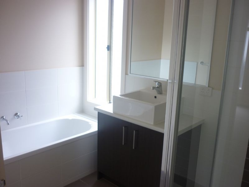44 Highbury Circuit, Craigieburn VIC 3064